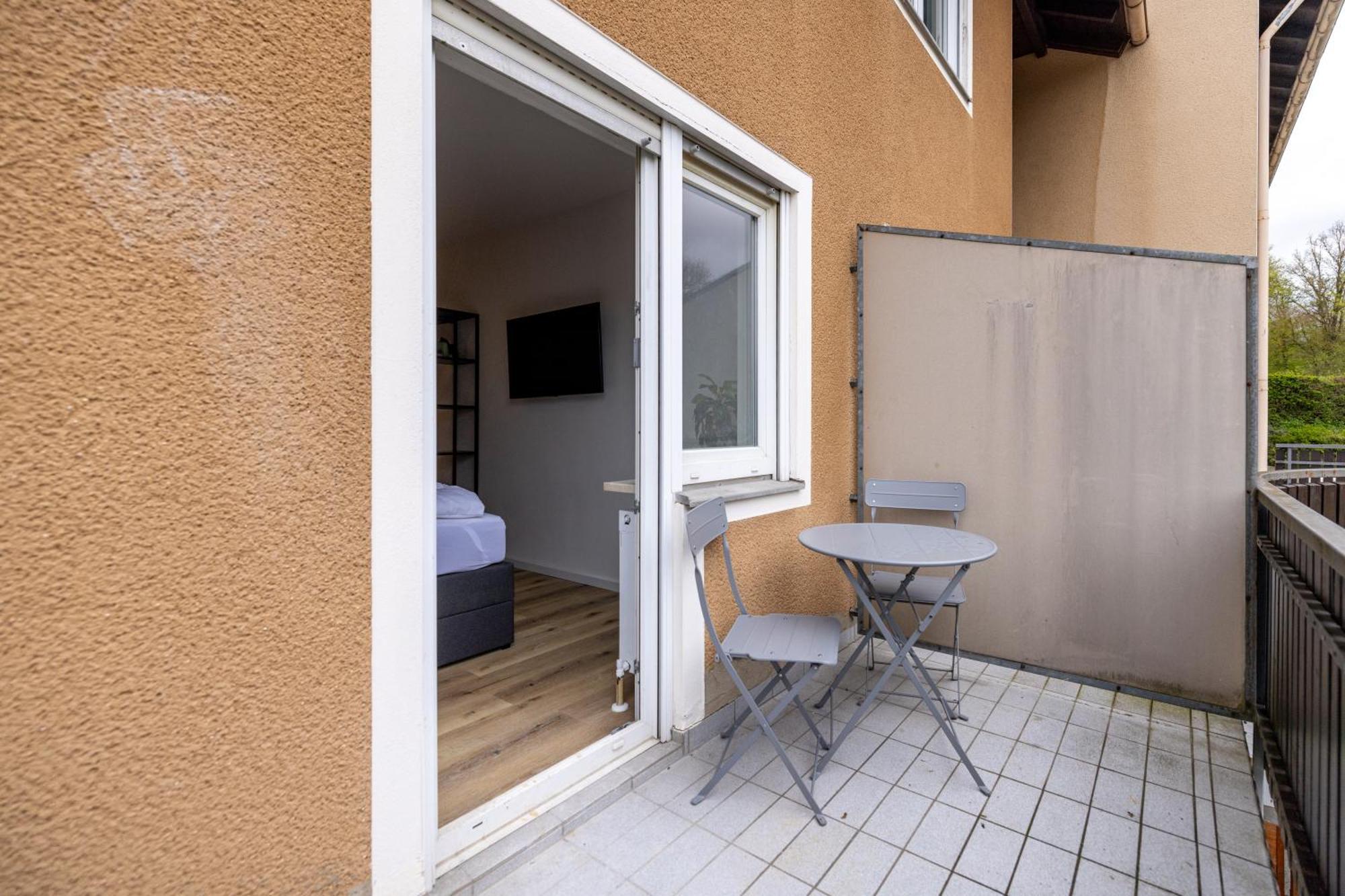 Kleines Apartment Mit Balkon Würzburg Buitenkant foto