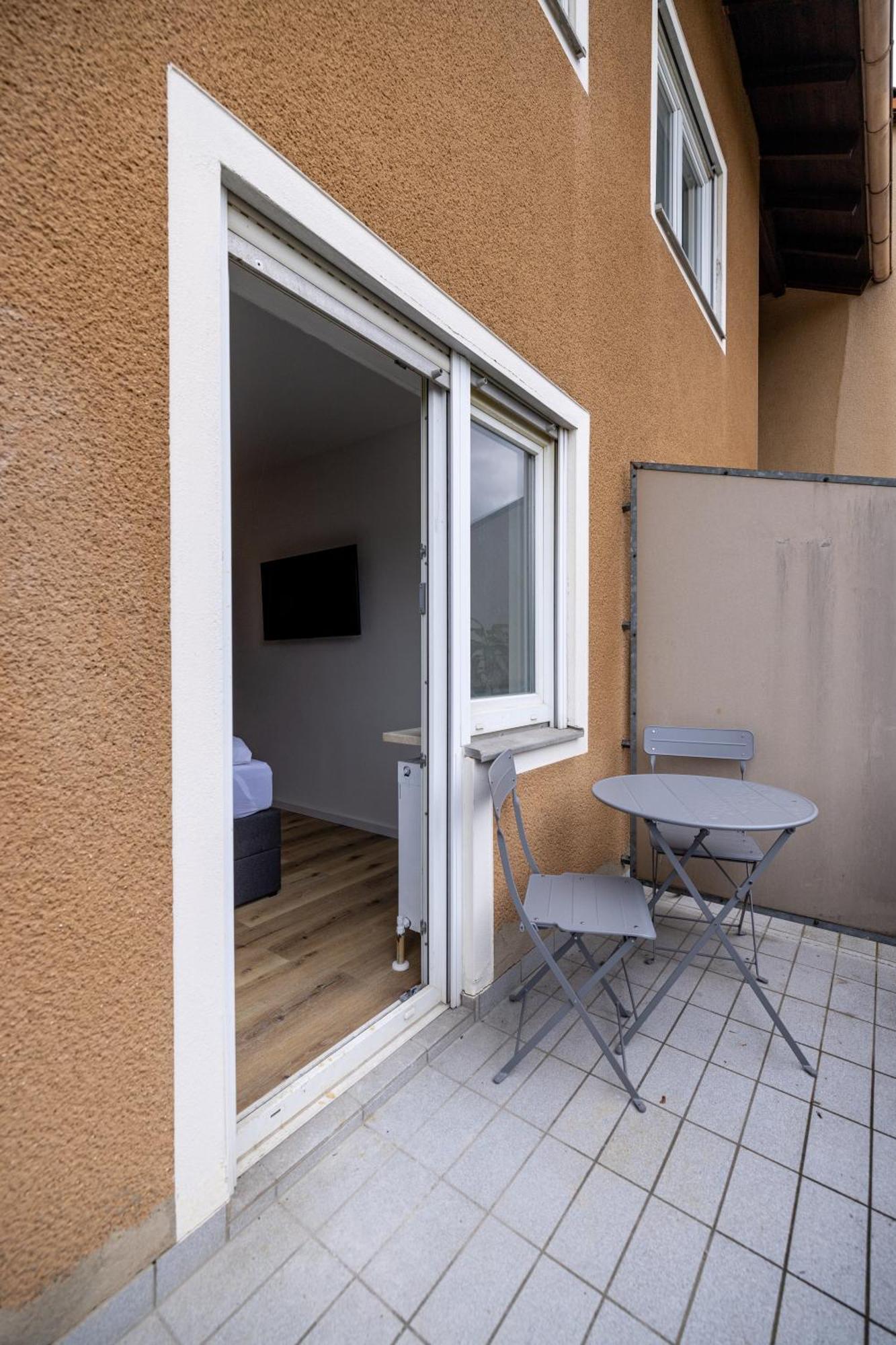 Kleines Apartment Mit Balkon Würzburg Buitenkant foto